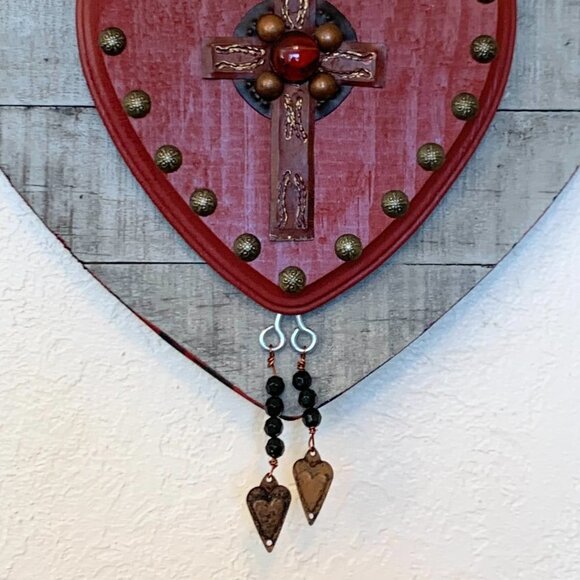 Red Flaming Heart LARGE - recycled art - assemblage art - Signed by artist - Picture 3 of 8